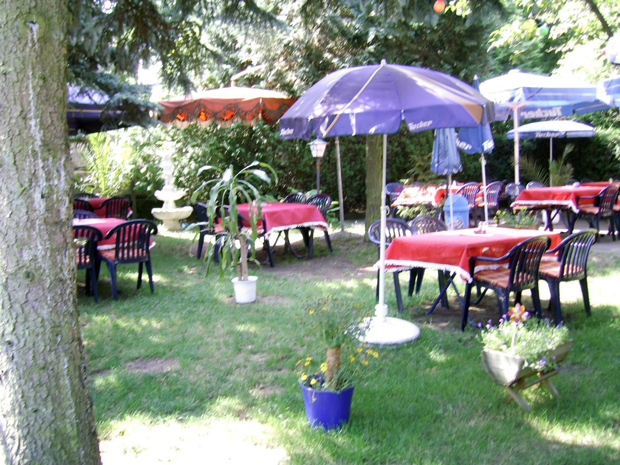 Hotel-Restaurant Hellmann Hostel